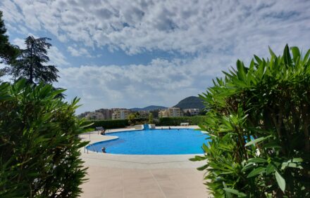 Mandelieu-la-Napoule – Location de studio ELEVERCA  avec piscine